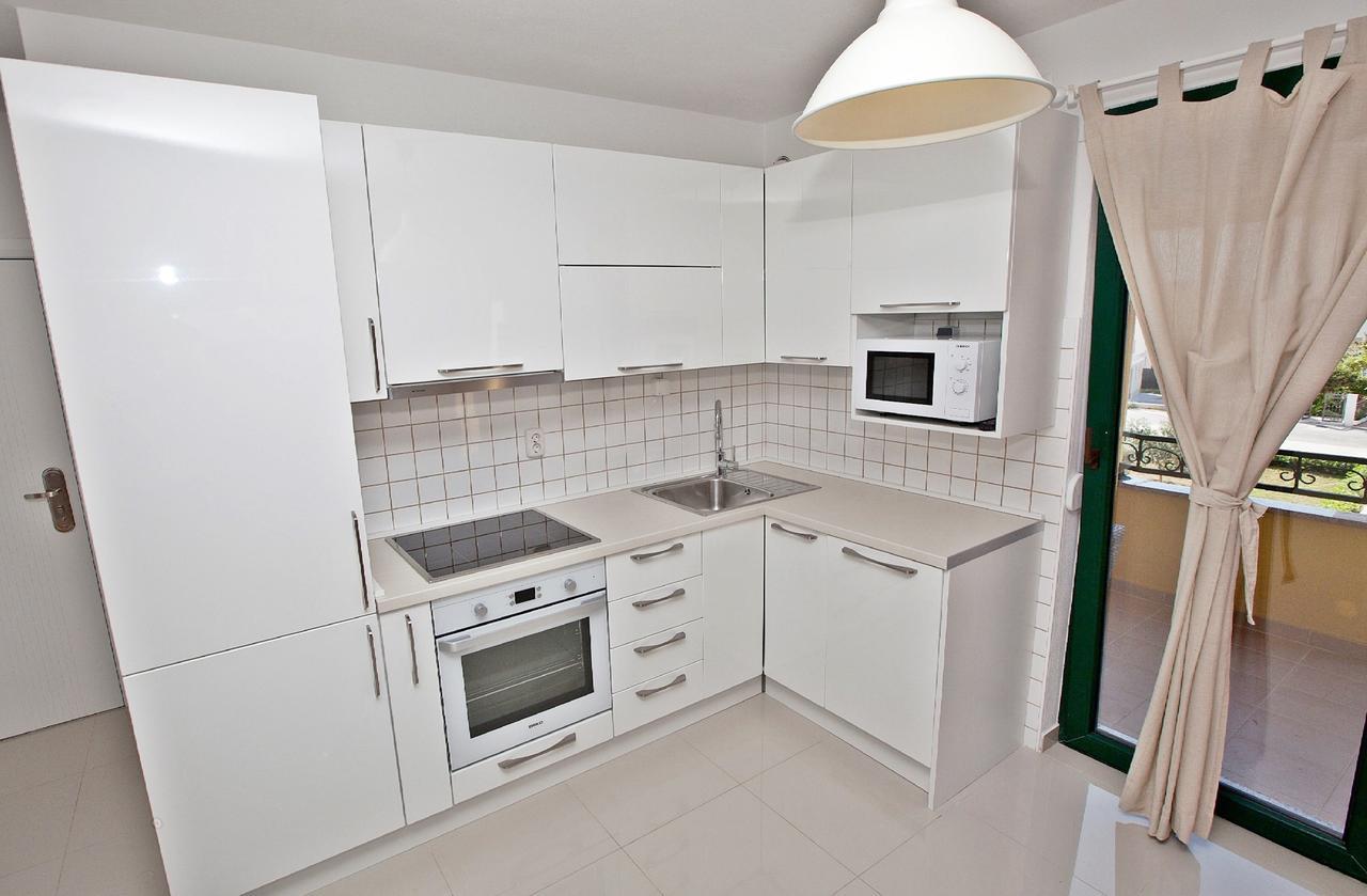 Apartments Roses Стобрек Экстерьер фото