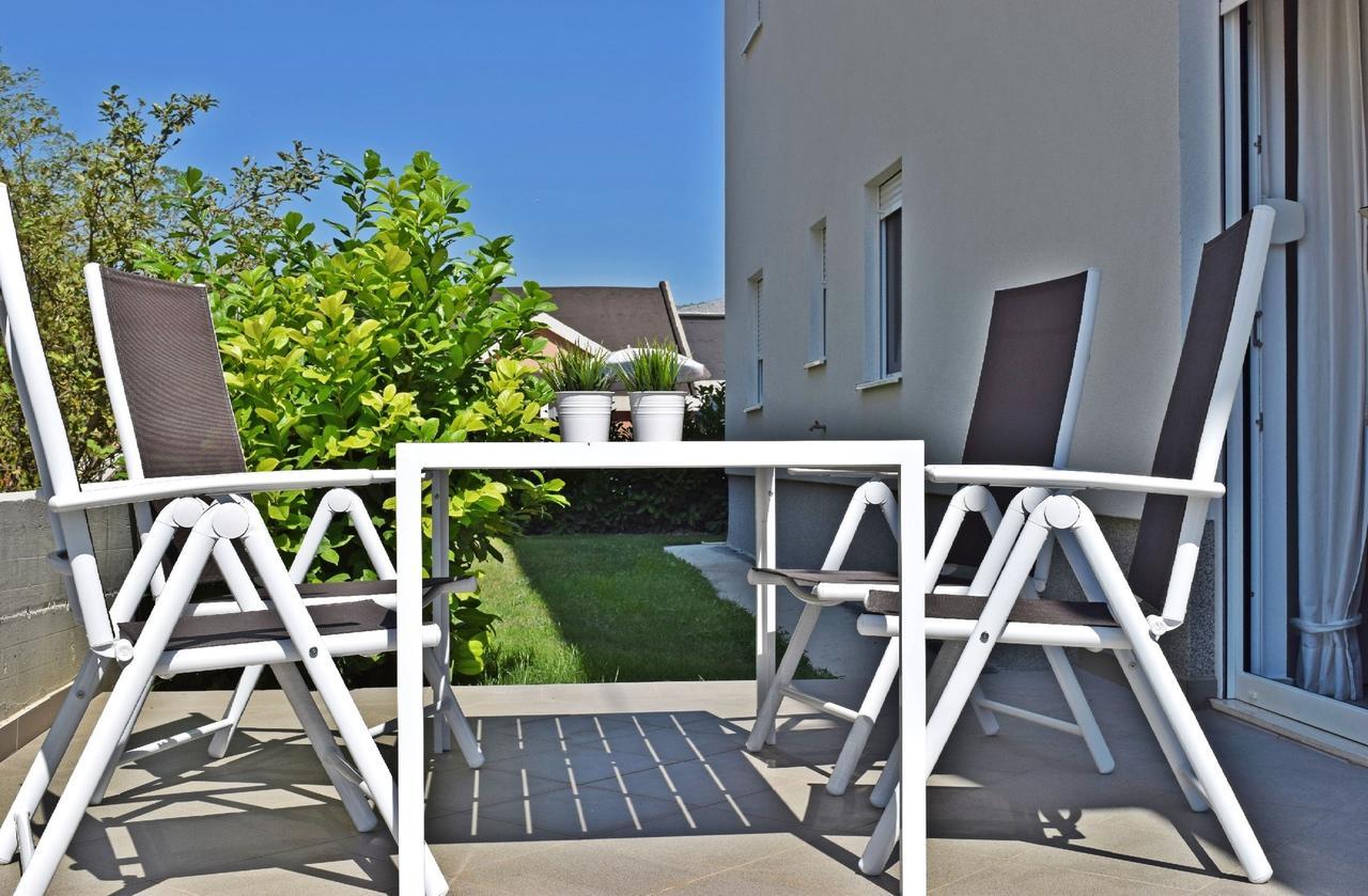 Apartments Roses Стобрек Экстерьер фото