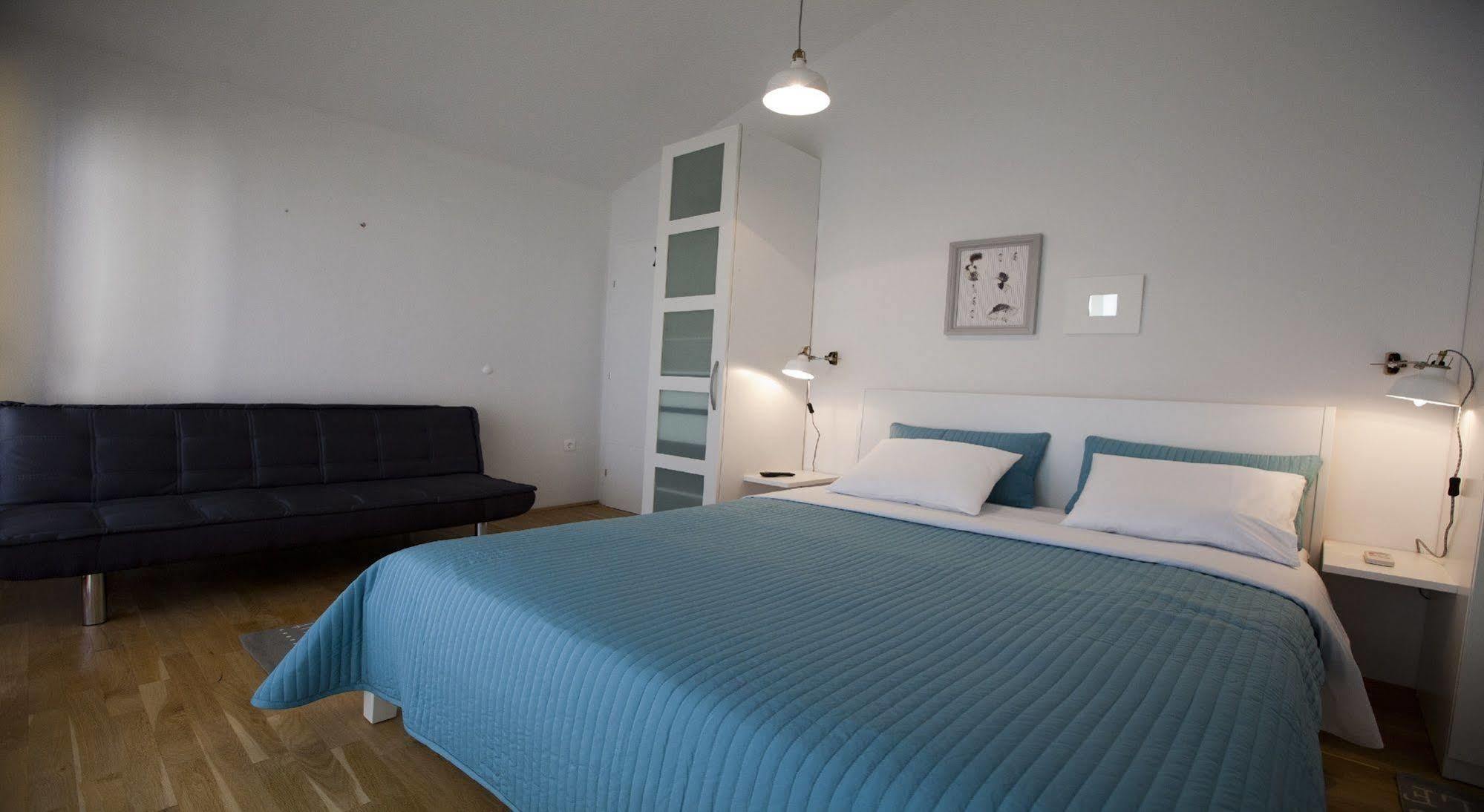 Apartments Roses Стобрек Экстерьер фото