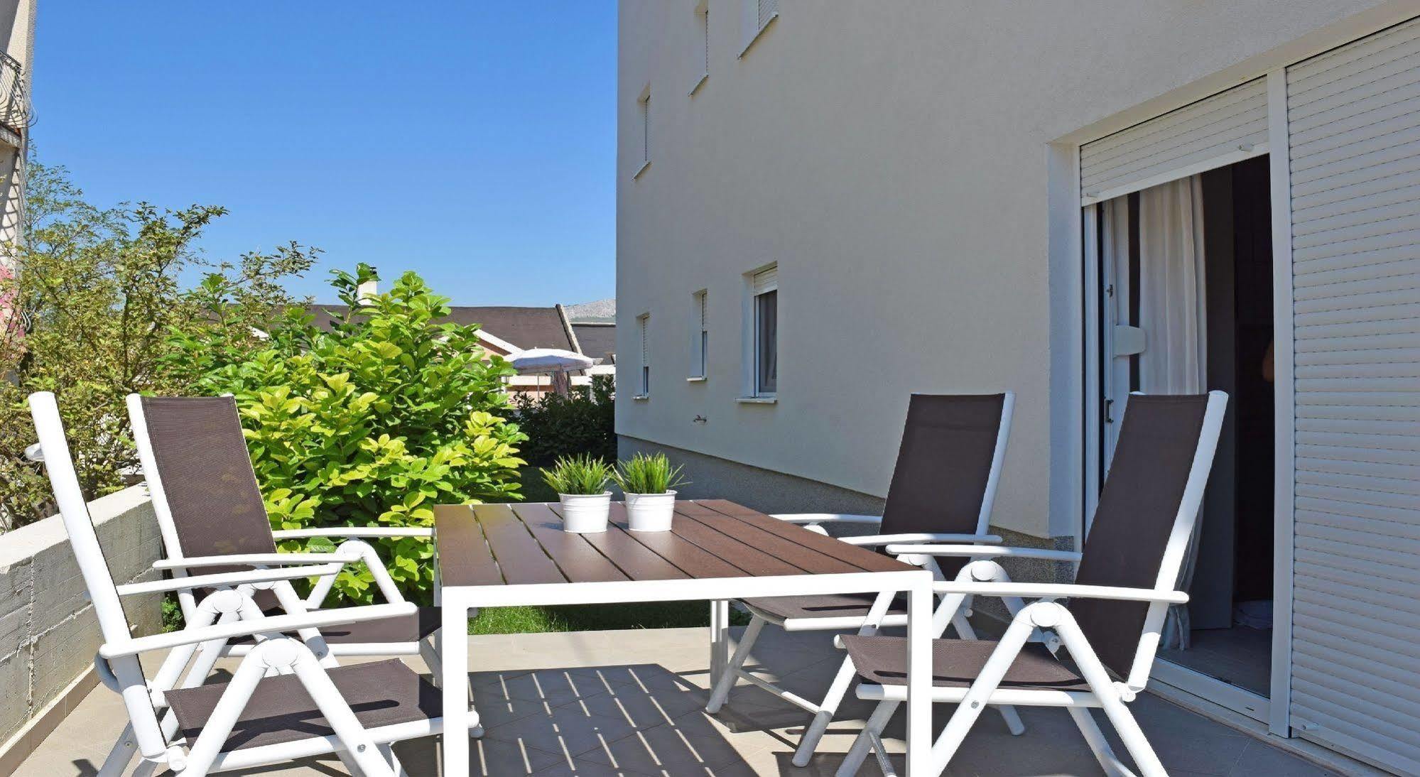 Apartments Roses Стобрек Экстерьер фото