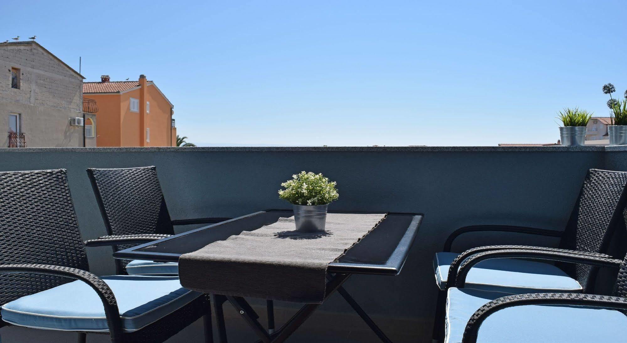 Apartments Roses Стобрек Экстерьер фото