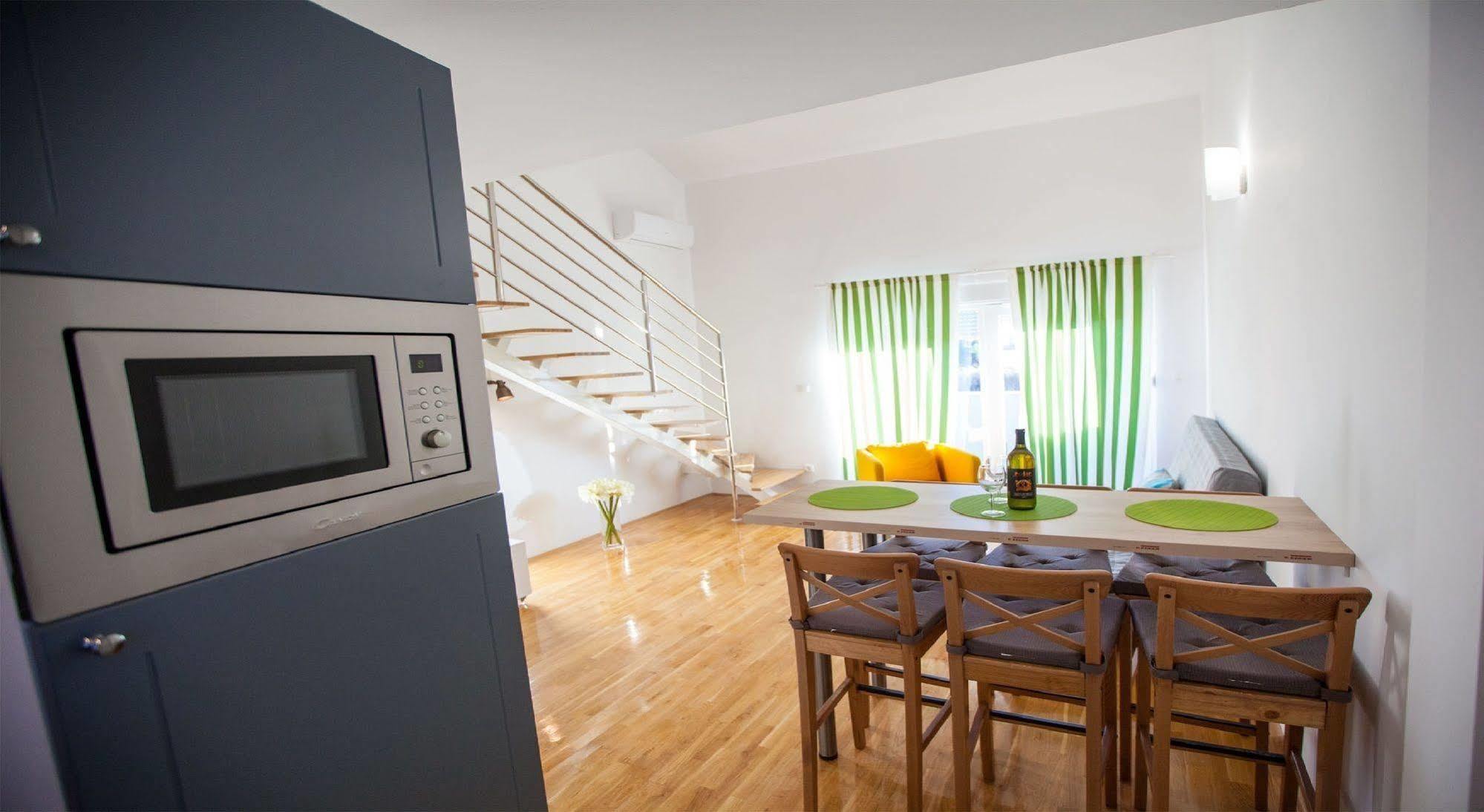 Apartments Roses Стобрек Экстерьер фото